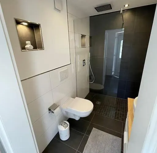 Bueschem Wohlfuehlparadies 公寓 林德拉